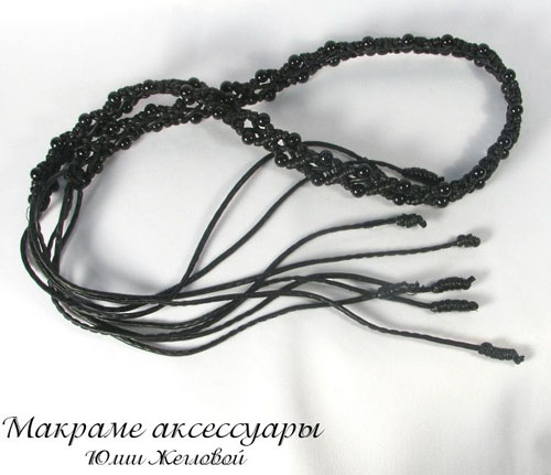 Черный плетеный поясок с бусинами и кисточками, макраме, Жеглова Юлия