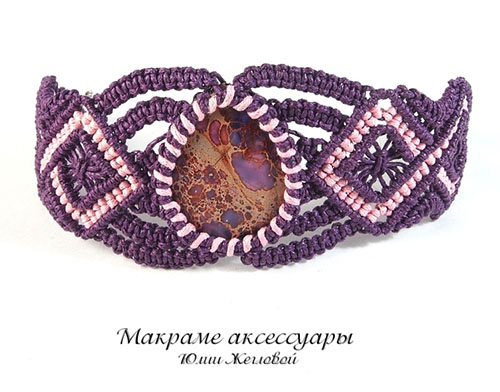 Фиолетовый браслет с варисцитом, макраме