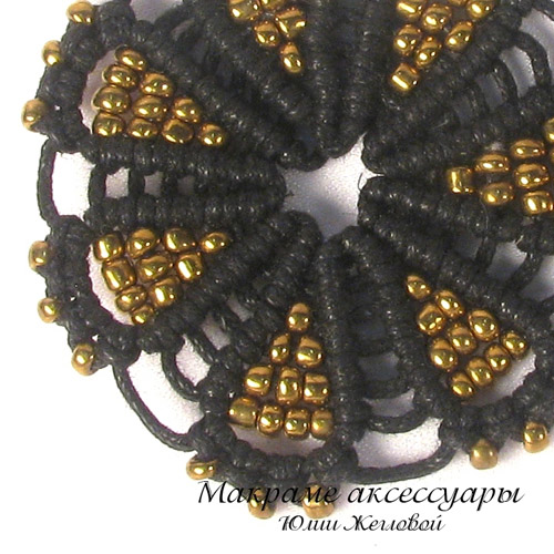 Плетеный кулон-цветок, черный с золотом, макраме Жегловой Юлии